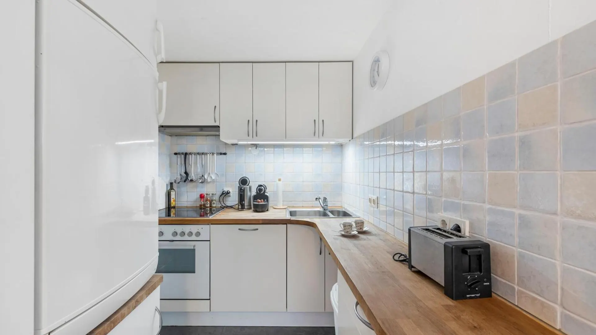 Apartment 2-Zimmer Wohnung, Im Zentrum, Garage, Terrasse Vienna