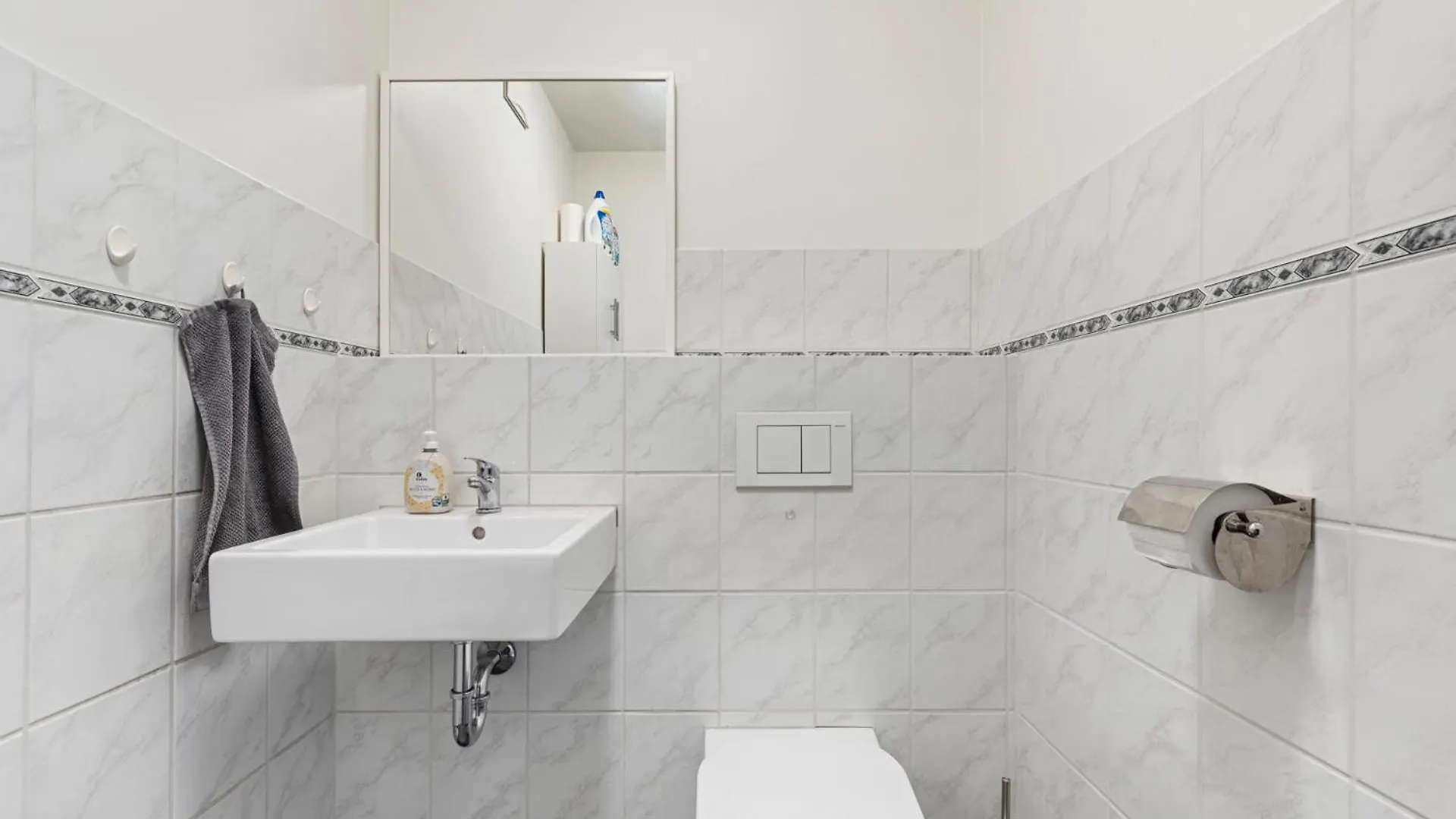 Apartment 2-Zimmer Wohnung, Im Zentrum, Garage, Terrasse Vienna Austria