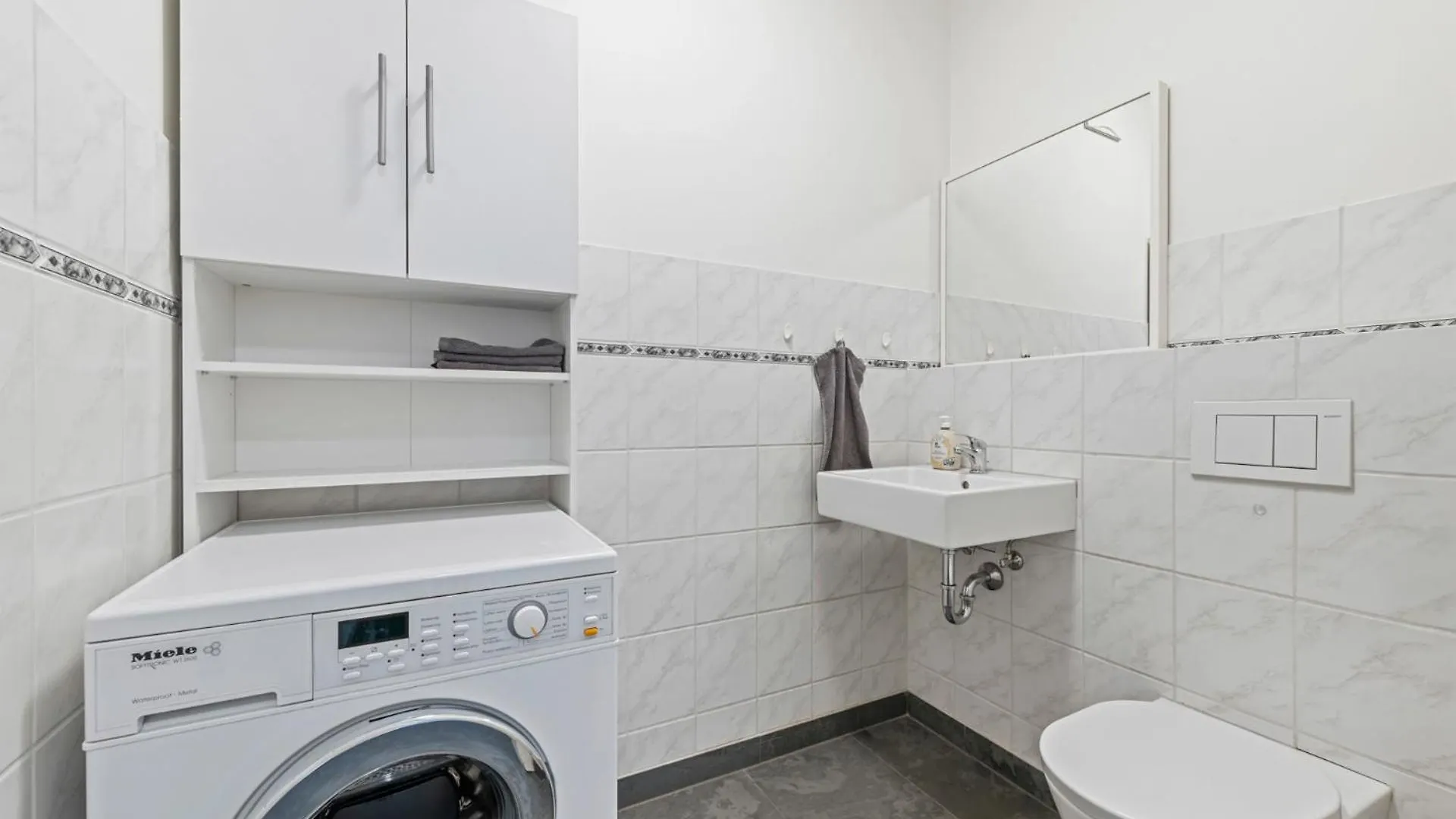 2-Zimmer Wohnung, Im Zentrum, Garage, Terrasse Vienna Austria