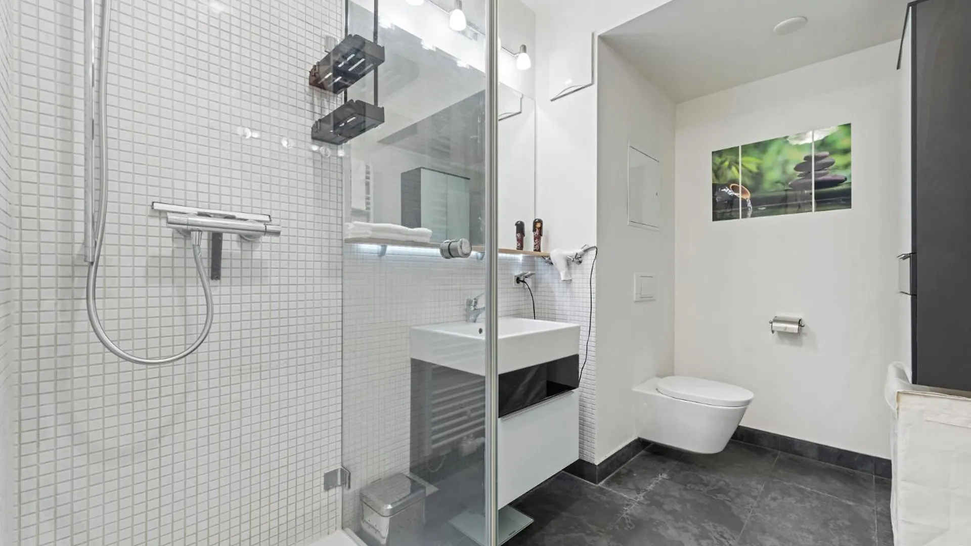 Apartment 2-Zimmer Wohnung, Im Zentrum, Garage, Terrasse Vienna